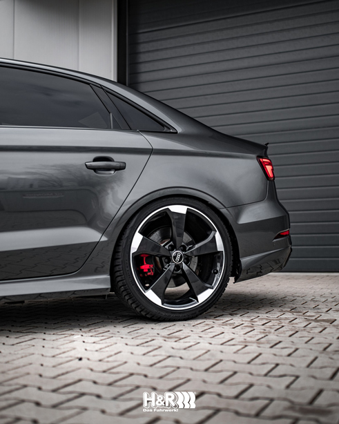 Assetto a ghiera H&R per Audi RS3